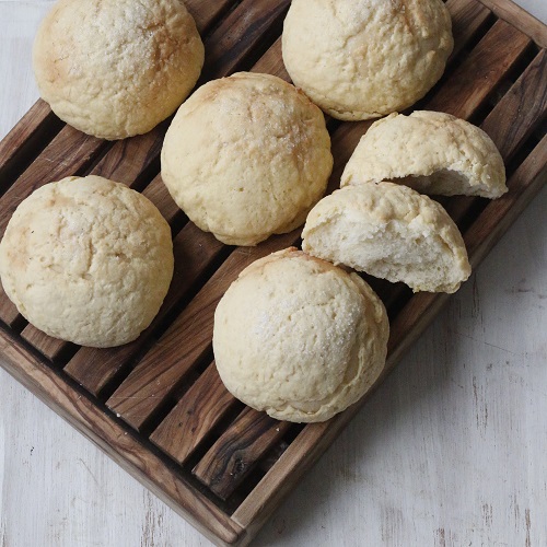 メロンパンの生地はどのようにつくる？ 自作と仕入れのメリット・デメリット敷島製パン株式会社