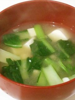 小松菜と麩のみそ汁