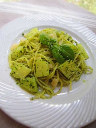 4月のジェノベーゼパスタ 一糸と庭Cafe 幕別町札内