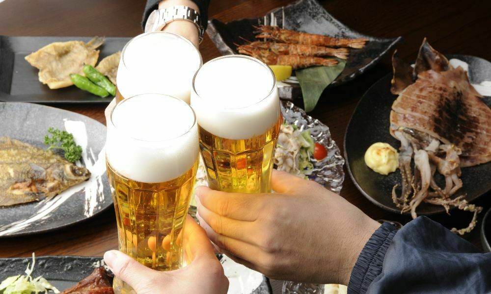 夏は冷たい氷入りビールで乾杯！ – 株式会社小野田商店