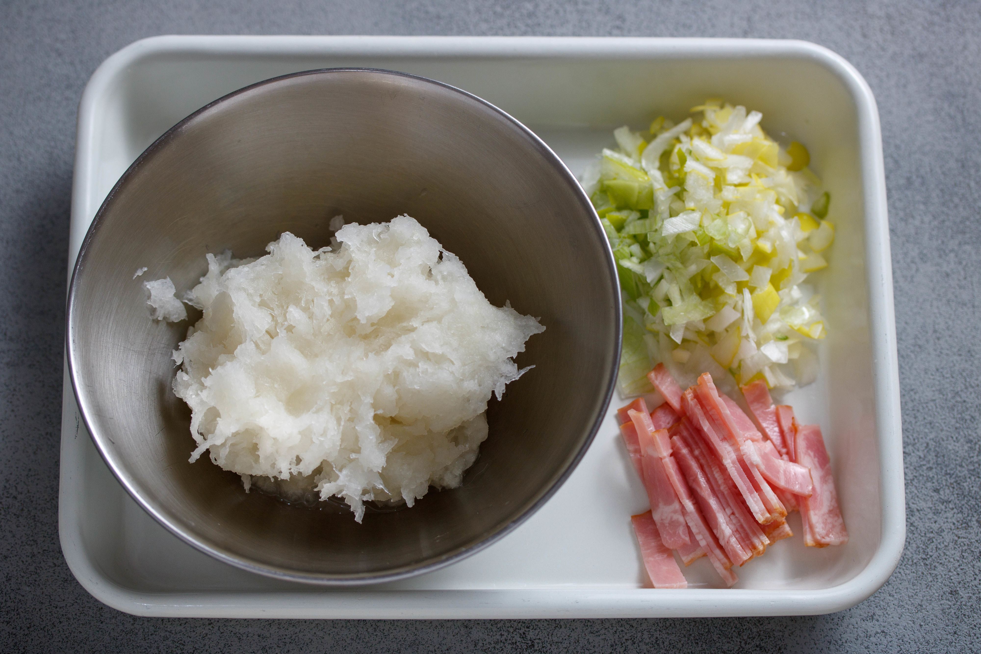 ベーコンとチーズのもちもち大根チヂミ