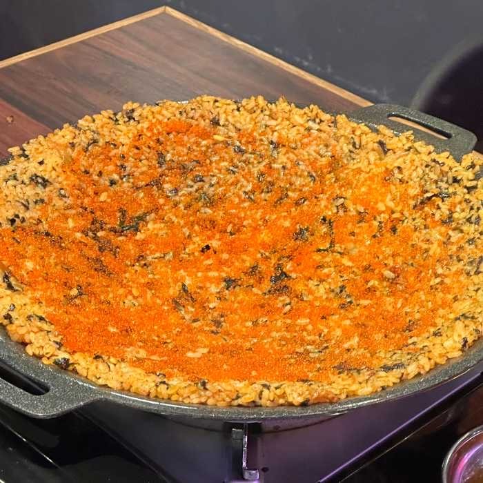 東新宿の人気韓国チェーン店 痛烈な辛さが美味すぎる！『チュクミドサ新宿本店』のサムギョプチュクミととびこチャーハン