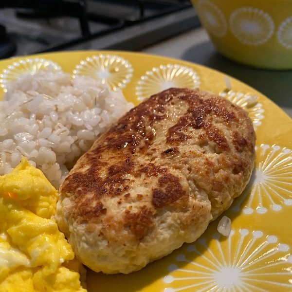 鶏ひき肉で作る🐔簡単ヘルシー料理, 本日のBEEMOレシピは, ‶BEEMO入りヘルシー塩麻婆豆腐”, 鶏ひき肉と鶏ガラスープの素を使って,あっさりめの麻婆豆腐に仕上げました😋, 辛いのが苦手な方やダイエット中でもしっかりと, 食べたいときなどにおすすめのレシピです🙌,簡単に作れちゃうので, ぜひ試してみてね！,, いいね♡コメント, 嬉しいです ,