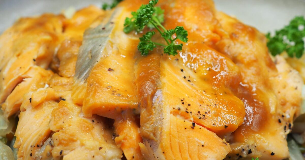 「ウワサのお客さま」鮭とキノコのまぜご飯