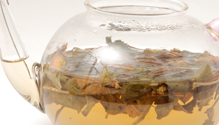 どくだみ酒・できました！飲んでおいしい。ローションとして全身に使える。飲み方、使い方をご紹介