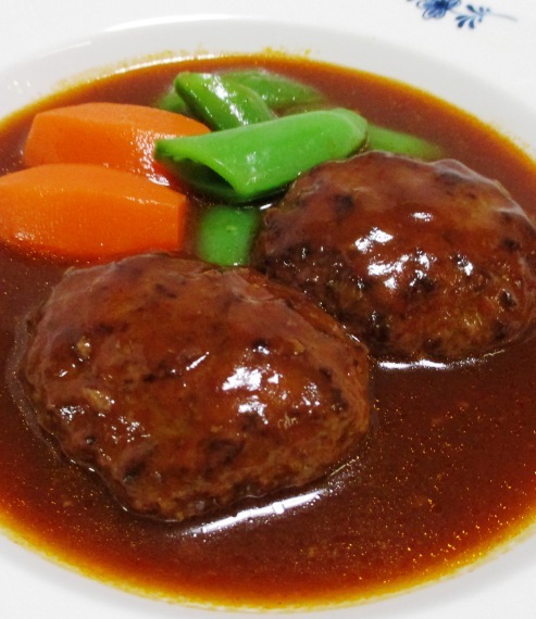 ケチャップなしのソースで仕上げる！絶品ハンバーグレシピ12選2ページ目- macaroni