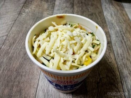 魔改造シーフードヌードル 77g ×20個 日清食品 明太チーズ海鮮もんじゃ味