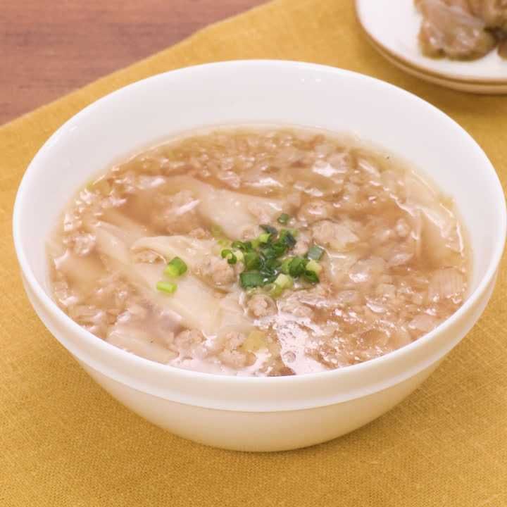 おうちごはん🏠🍽𓈒𓂂𓏸 ❤️ペッパーランチ ❤️ワンタンスープ ❤️グリーンサラダ ❤️きのこのソテー ❤️至福のポテサラ ❤️いちご ＊久しぶりにペッパーランチ🤤🍽𓌉𓇋 ‎🥩 いつもはホットプレートで作るけど、この日は フライパンでちゃちゃっと * ॑ᵕˆ