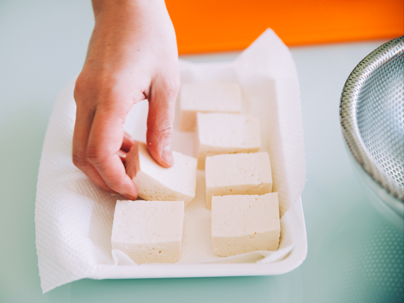 豆腐の水切り方法。重し・レンジ・下ゆでを使い分けるコツ長谷工グループ「ブランシエラクラブ」