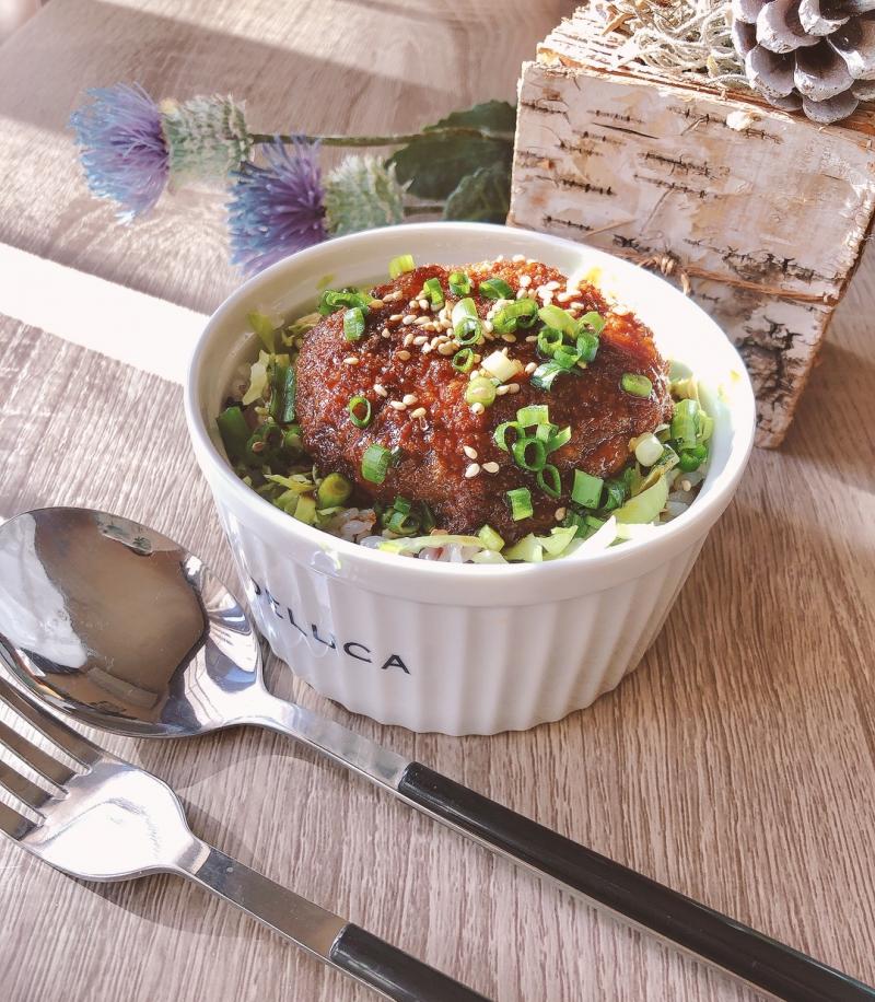 9月8日 月本日の日替りは“メンチカツ丼”です！ 新居浜の丼専門店ドン☆ぶり屋 一宮店のニュースまいぷれ 新居浜市