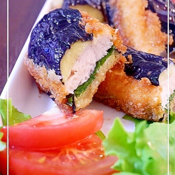 小倉優子さんの『茄子とささみとザーサイの和え物』 ①ささみの両面に塩 適量 日本酒 大さじ1 をふりかけ、ラップをして電子レンジ 600W で2分加熱する ②茄子 2本 を一口サイズに切り、ラップをして電子レンジ 600Ｗ で5分加熱する ③ささみをほぐして、加熱した茄子