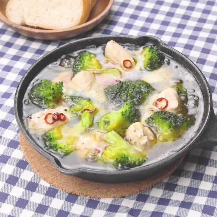 基本からアレンジまで！思わずつくりたくなる「アヒージョ 鶏胸肉」のレシピ集クックパッド