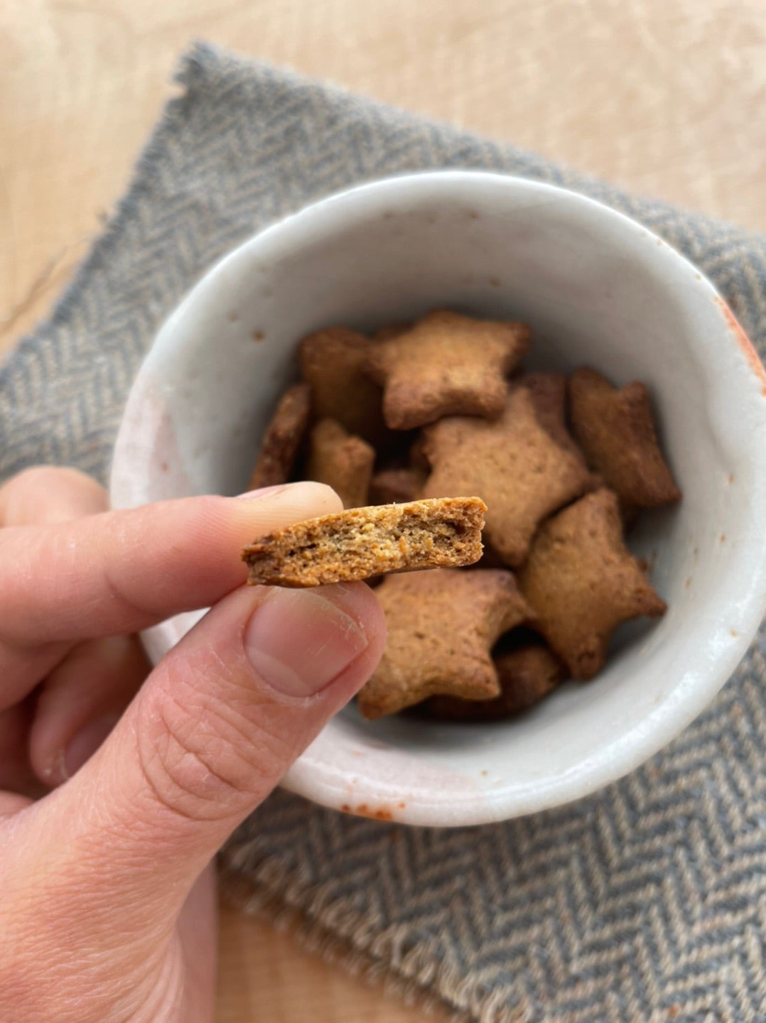 蕎麦×チョコレート!?サクサク食感の京銘菓“そばぼうろ”にチョコをたっぷり染み込ませた「ショコラぼうろ＆そばぼうろアソート」日本全国お取り寄せ手帖
