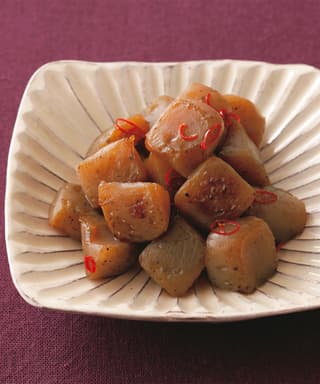 絶対ハマる フィリピン料理の帝王アドボとはBest Chicken Adobo Recipetiktokレシピ簡単レシピtiktokfoodtastyjapan フィリピン料理の帝王「アドボ」 2人分 材料： 鶏手羽元12本 じゃがいも あらかじめゆでる 2個サラダ油大さじ2A にんにく 潰す 2片A 玉ねぎ 薄切り 1個A ローリエ2枚A