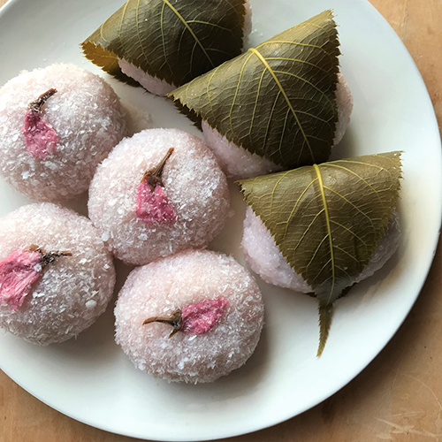 桜スイーツ マスカルポーネチーズ&アーモンドスライスケーキ 桜の塩漬けアレンジレシピ 塩抜き方法を紹介 - あおぺこブログ