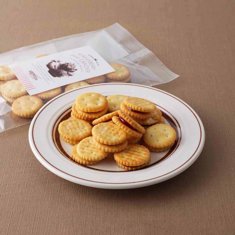 レシピ ぷっくりいちごジャムが可愛い🍓 くまのいちごジャムサンドクッキーチョリーナ チョコ島