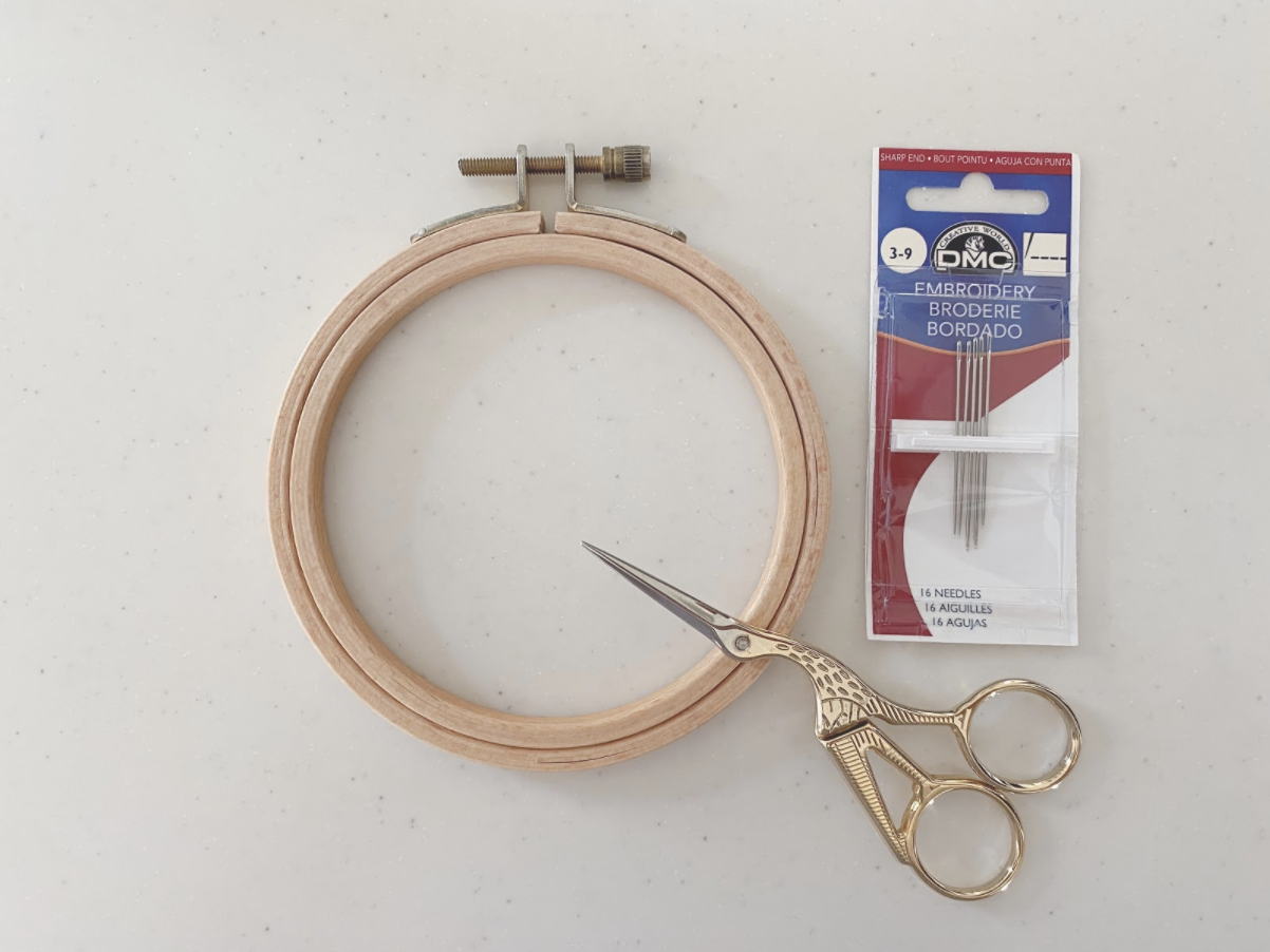 丁寧解説 手縫いで!お名前刺繍やり方8選 初心者向け簡単ステッチから太くするやり方までmonica blog 初心者向き刺繍のはじめかた