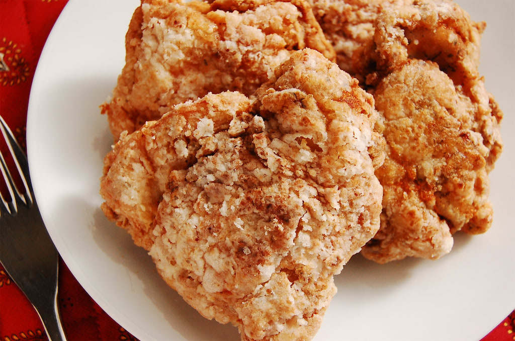 ジェノベーゼパスタをフライドチキンにした味!?緑の香り立つ「バジルフライドチキン」に挑戦！衣ザクザク♪『あたらしい日日』こんな時代のニューノーマルな暮らし方。食と農、生活情報をお届けします