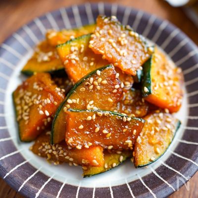 簡単副菜かぼちゃのガーリックバター炒め