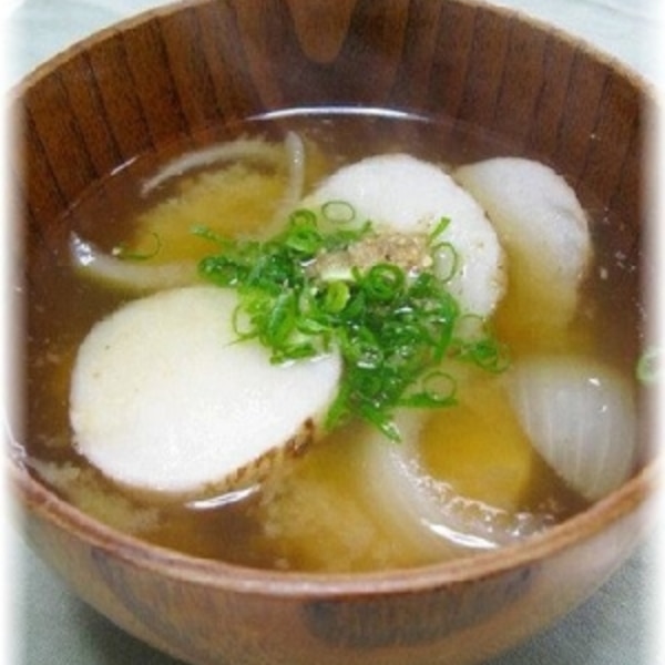 ぽかぽか美味しい！里芋のみそ汁レシピ。具沢山バージョンからシンプルなものまで