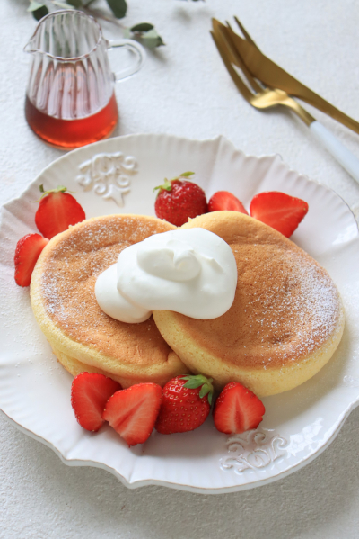 オイコスヨーグルトで作るしっとりふわふわパンケーキのレシピ絶品で食べると幸せ