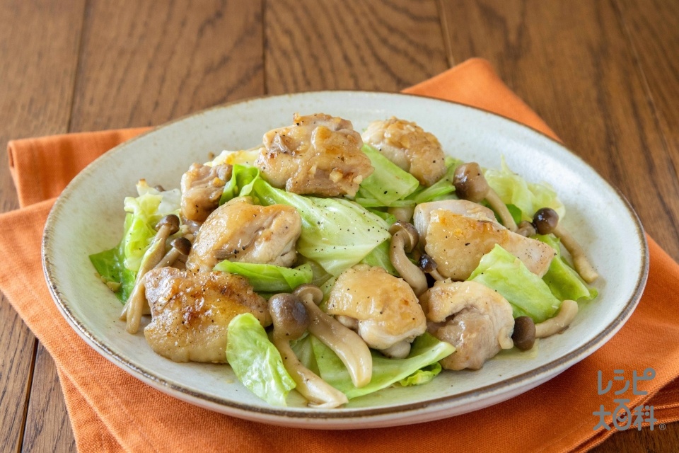 炒めて、蒸して。美味しい組み合わせ「鶏胸肉とキャベツ」のアレンジレシピキナリノ