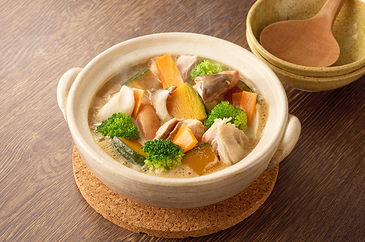 豚カタロースの白だし豆乳鍋