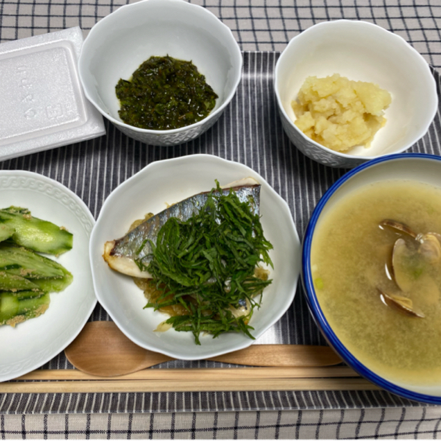 アサリと三つ葉のみそ汁 赤だし