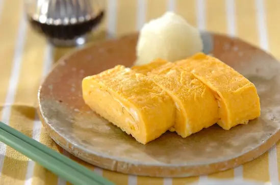 ふんわり仕上げるコツが分かる だし巻き卵の基本レシピ