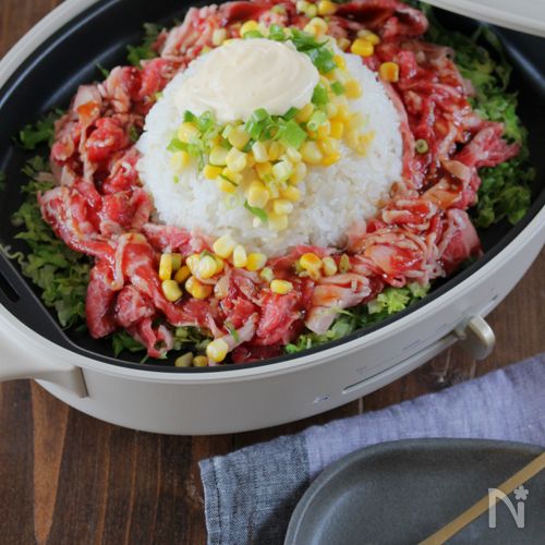 🍳 ペッパーライス 野菜サラダ コーンスープ キウイ🥝料理 夜ご飯 自炊 自炊生活 ごはん記録 料理記録 献立 ペッパーライス スキレット料理