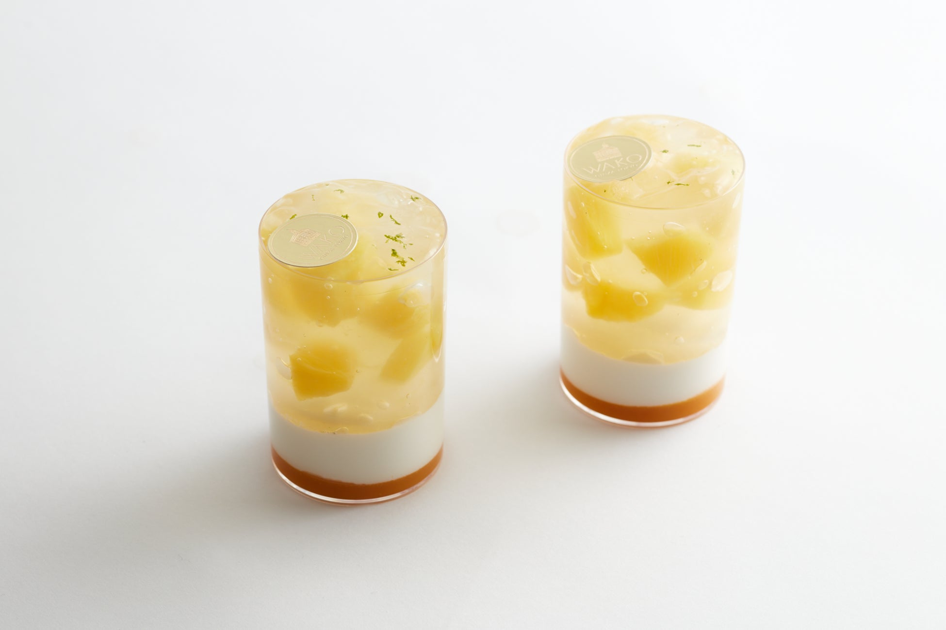 固まらぬ生パイナップルで♪執念のパイナップルゼリ