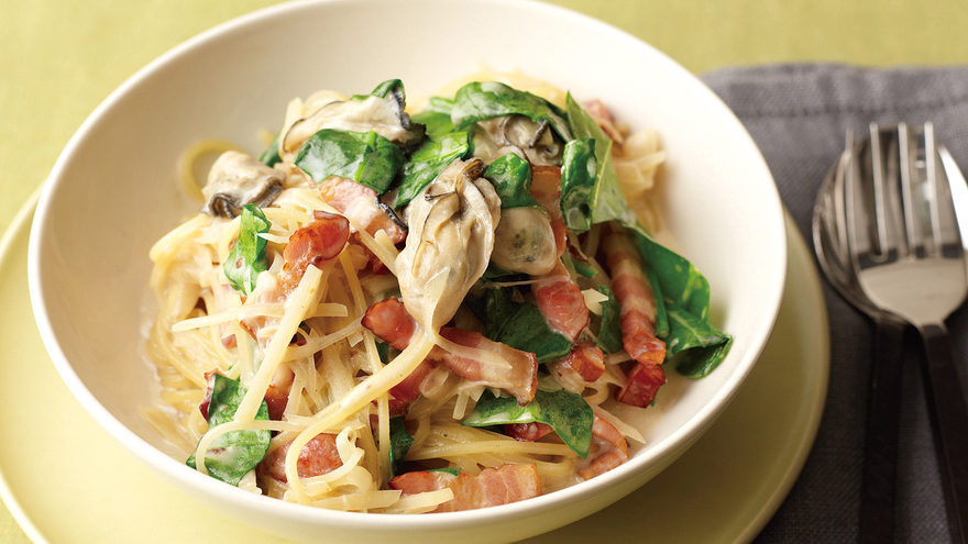 牡蠣とほうれん草のアンチョビクリームソース生パスタ製造・業務用卸・ご家庭向け販売のニューオークボ