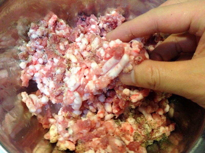 サラミのかたちのイタリアのお菓子・チョコレートサラミ - Chicca Food