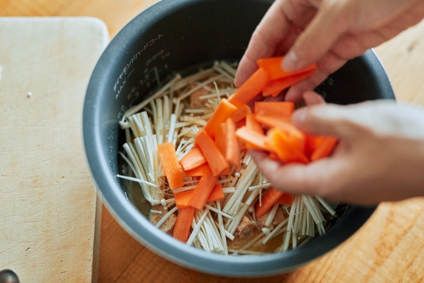 油揚げとツナの炊き込みご飯