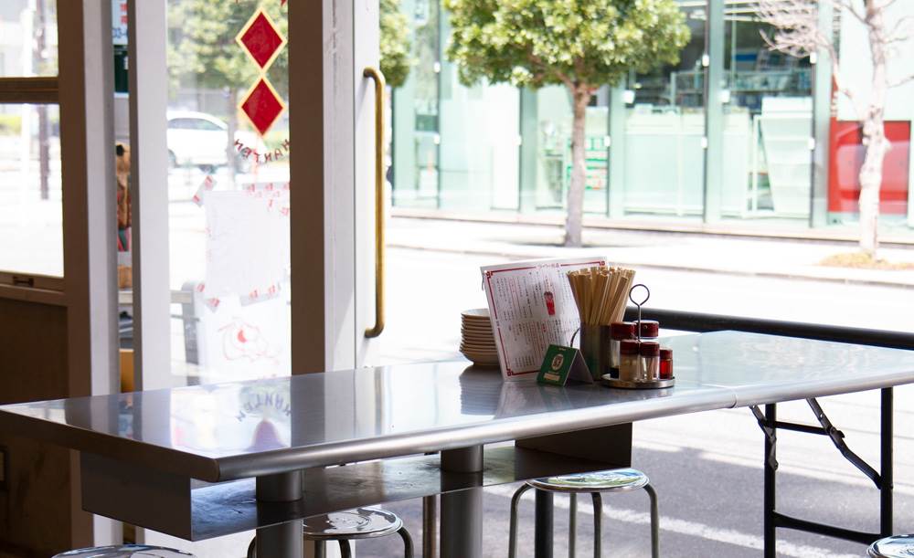 真上フォト」で最長4時間待ち 話題の中華料理店に聞いたこれからの店づくり販促会議