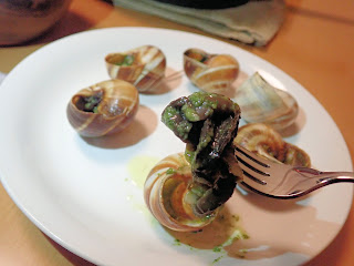 Bourgogne Escargots ブルゴーニュフレンチエスカルゴセット – 24個のカタツムリの殻とカタツムリの肉 FOOD deWINE 奇跡のエスカルゴ・ド・ブルゴーニュ 自家製ガーリックバターソース 60g国分 ◎ Escargot de bourgogne◎その他AEON de WINE