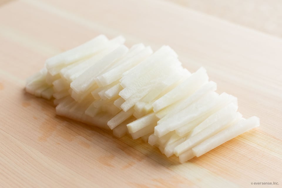 切り干し大根ときゅうりのパリパリサラダ