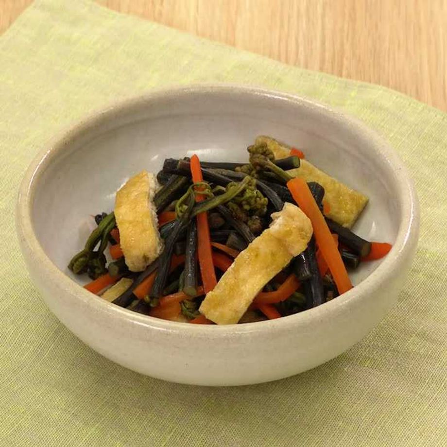 わらびと油揚げの煮物♪ by たぬぴぃ☆クックパッド簡単おいしいみんなのレシピが392万品