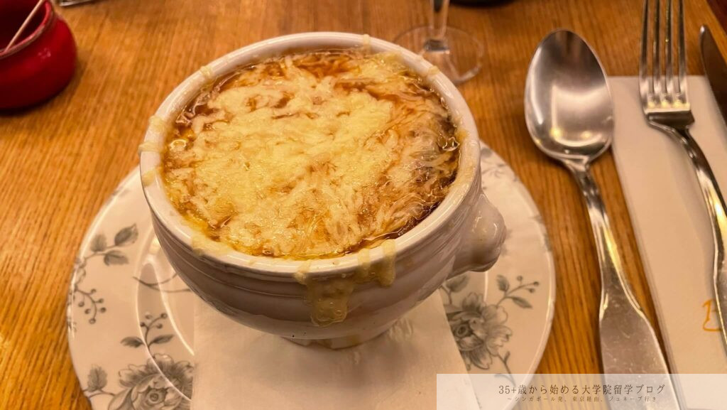 業界初！テイクアウト型オニオングラタンスープ専門店「アワタマ スタンド」が原宿にオープン - ファッションプレス