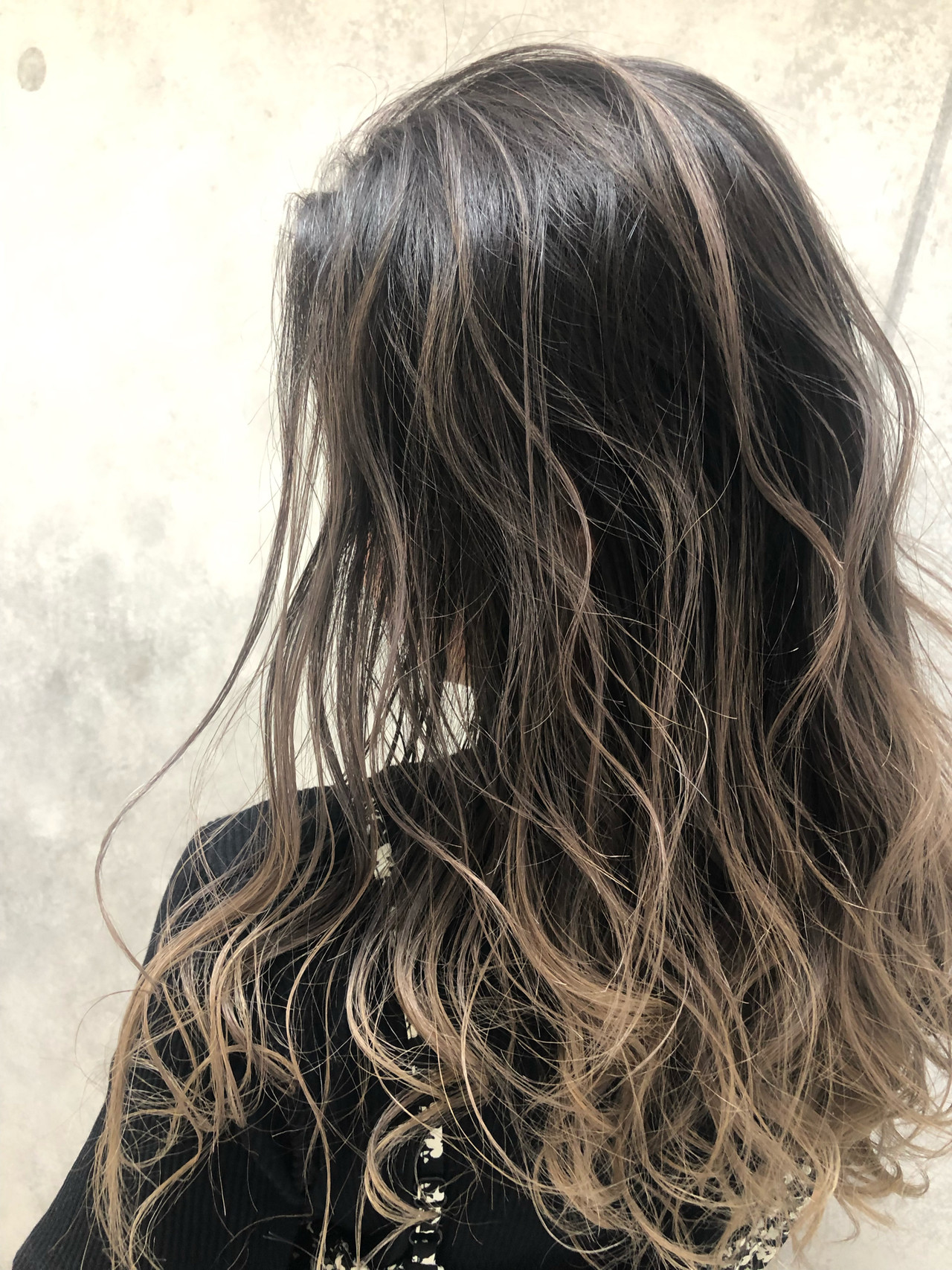 プリンを活かすヘアカラーはある？グラデーションを作った実例を美容師が紹介ヘアカラーbex journal