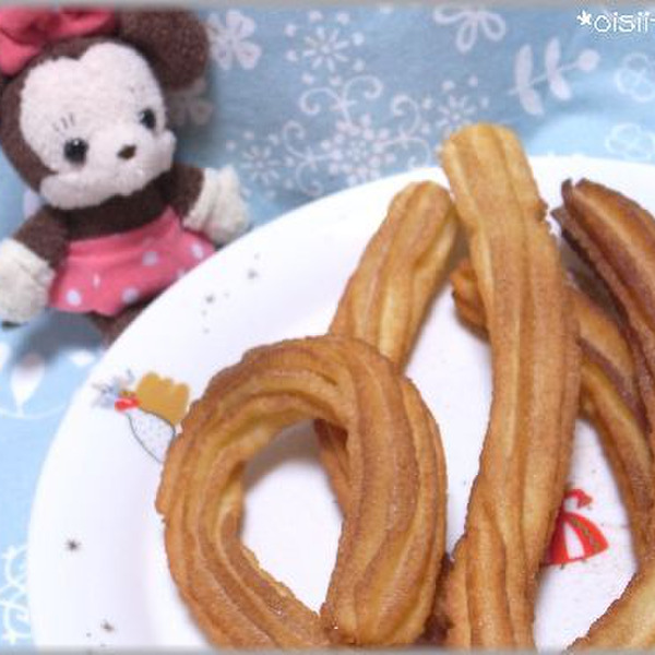 話題のディズニー公式レシピ 揚げない！オーブンで作るチュロス！ - YouTube