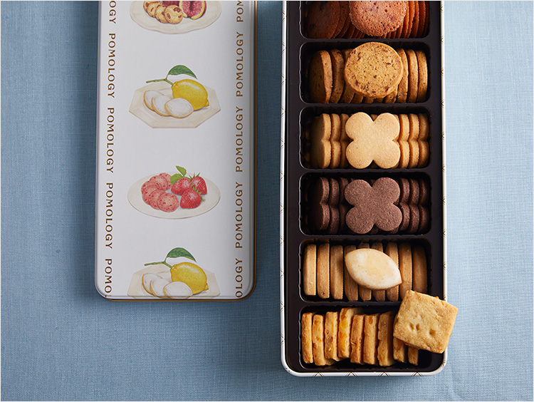 ポモロジー定番のクッキーボックスより、いちごのチュイール、レモンのアイシング、いちじくクッキーなど 人気アイテムを詰め合わせました。フルーツ本来の甘酸っぱさや素朴な甘み、さまざまな食感が楽しめます。 ------------ポモロジーfruitsクッキークッキー