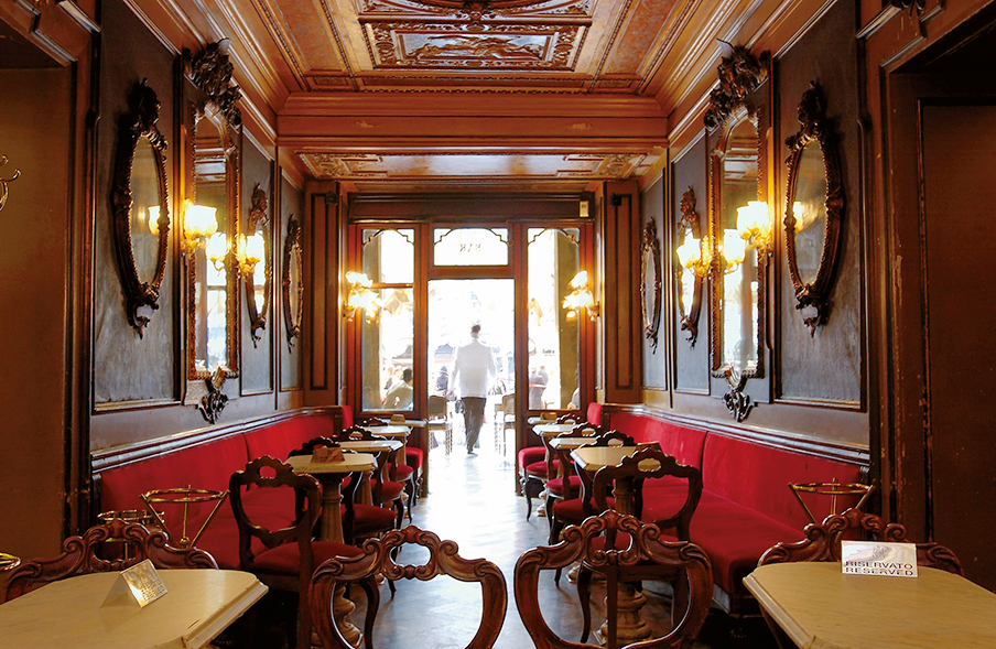 イタリア カフェ」の12万点のロイヤリティフリー画像、写真素材、絵Shutterstock