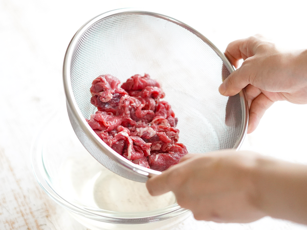 牛肉臭み消しの完全ガイドワイン漬けから重曹・部位別対策まで今すぐ使える簡単テクニック