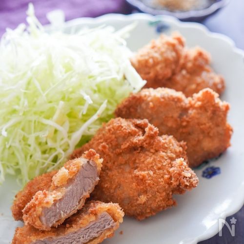 塩麹とハーブに漬けた豚ヒレ肉のグリルノーリツ毎日グリル部オフィシャルメンバー @kaoriskitchenn さんからの旬の食材を使ったレシピ や簡単おいしいレシピの紹介です！ ぜひチャレンジしてみてくださいね♪ . 豚肉はグリルすると硬くなってしまいがちですが、塩麹に