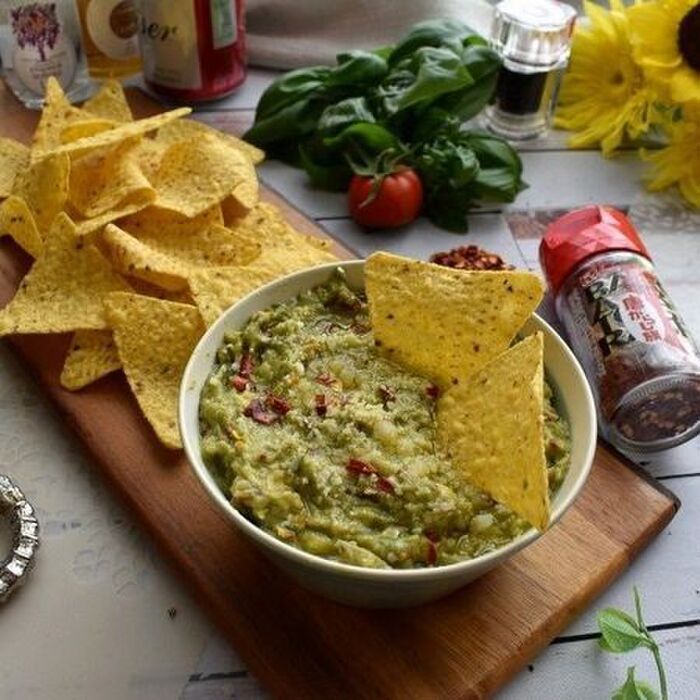 アボカドディップ15選 タコスだけじゃない⁉クリームチーズや玉ネギ入りなど大人気の絶品レシピをご紹介 - E・レシピ 1 1ページ