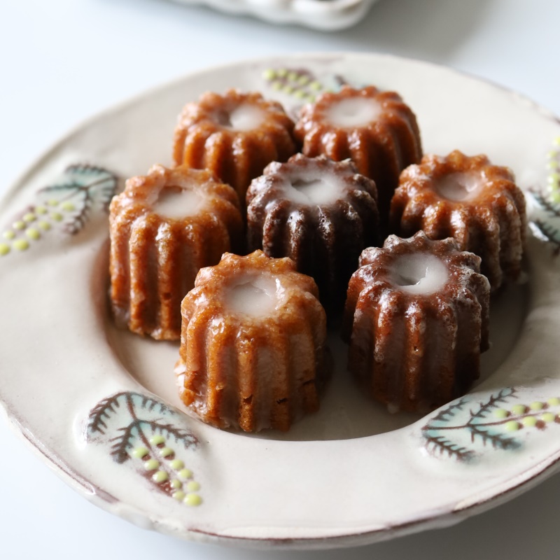 カヌレ型で焼くココナッツオイルのクッキ