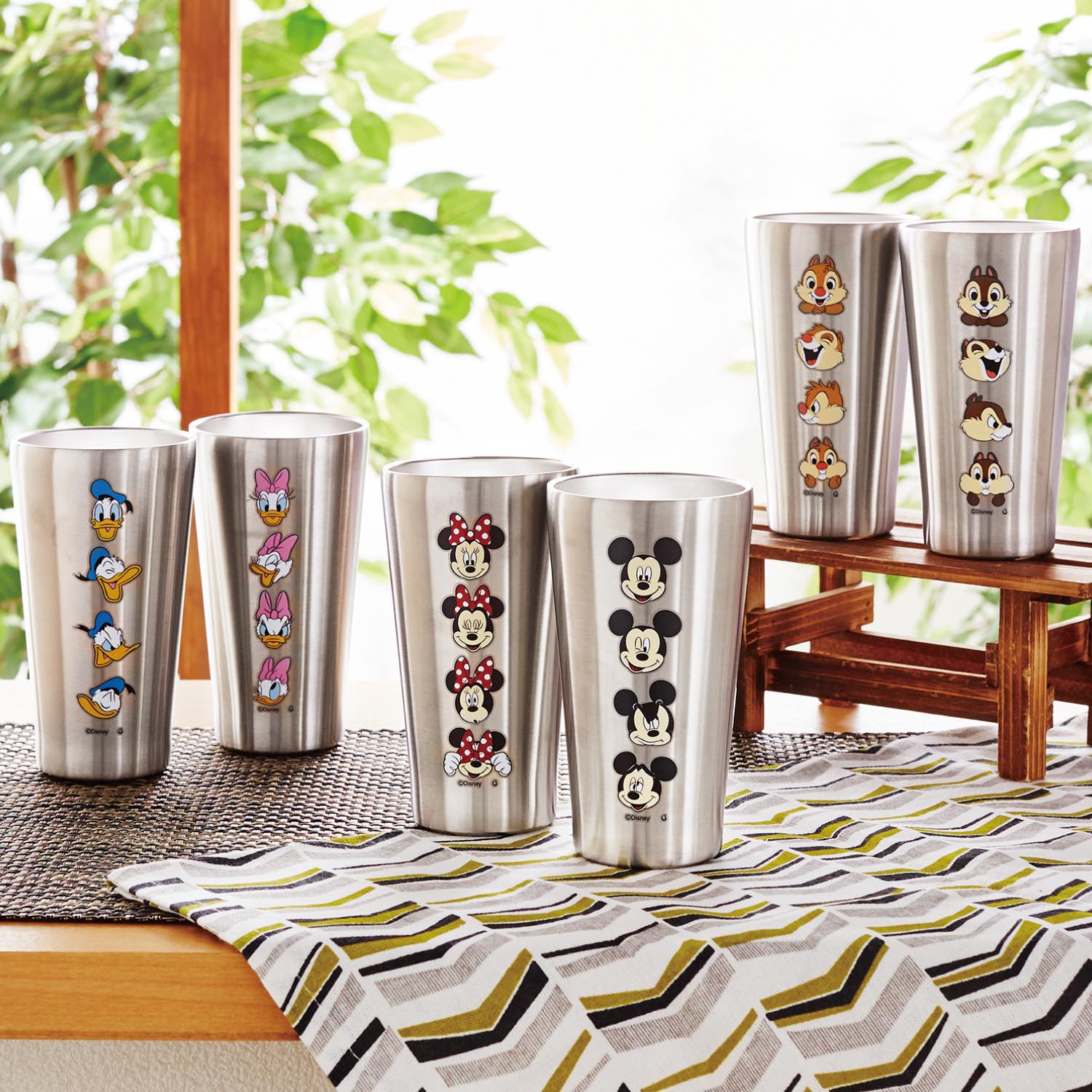 夏はジュースを、冬は温かいお茶を入れて1年中使える！ベルメゾン ディズニーデザイン「ステンレスタンブラー 340ml 2柄セット」