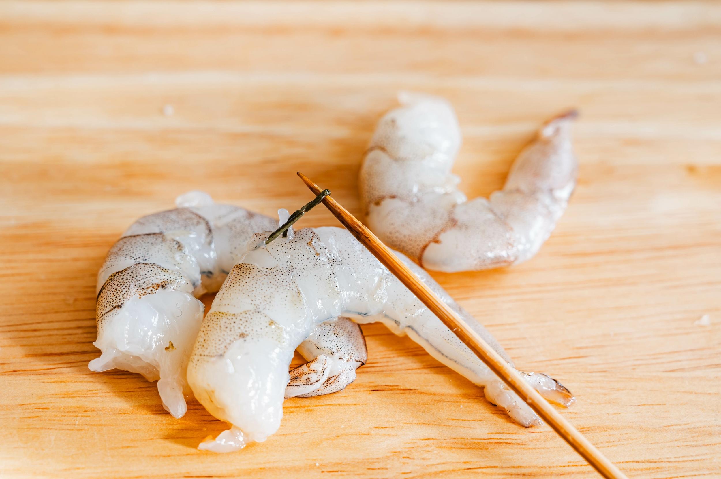 冷凍えびをおいしく食べる！解凍のコツやレシピご紹介デリッシュキッチン
