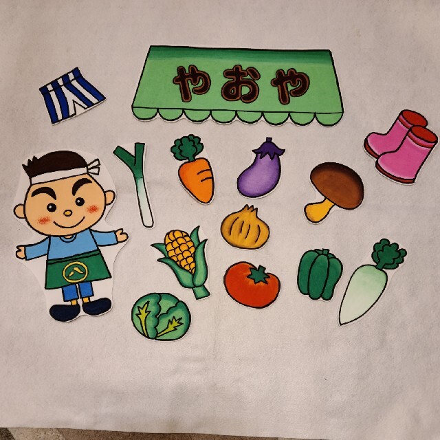 Amazon.co.jp: やおやのお店 パネルシアター ペープサート 保育教材 誕生会 ソングシアター : おもちゃ